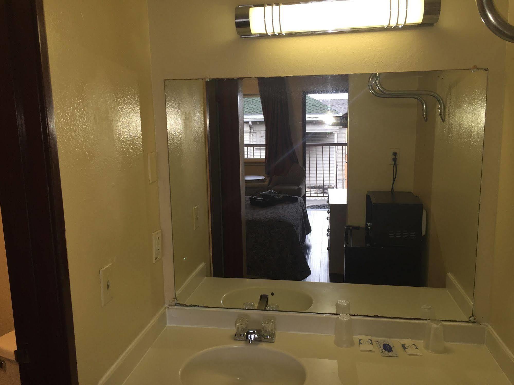 Bayview Motel Emeryville Exterior photo